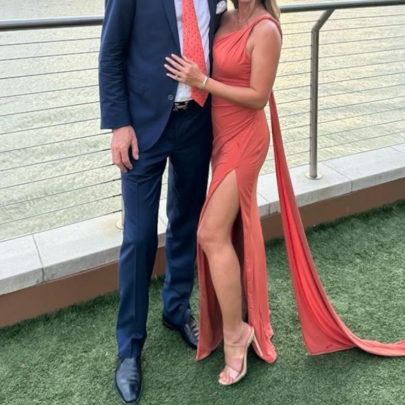 Leah Gown in Rust - Picture 3 of 6